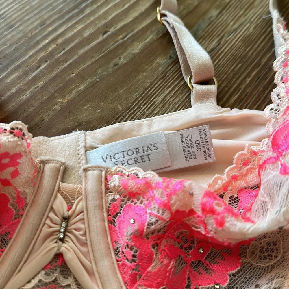 Victorias Secret questions leave